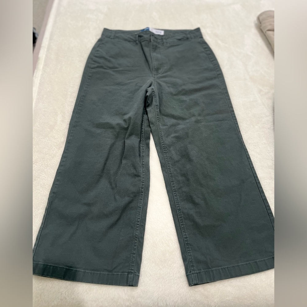 Old Navy Women’s Extra High Rise Wide Leg Forest Green Pants - Size 8P
